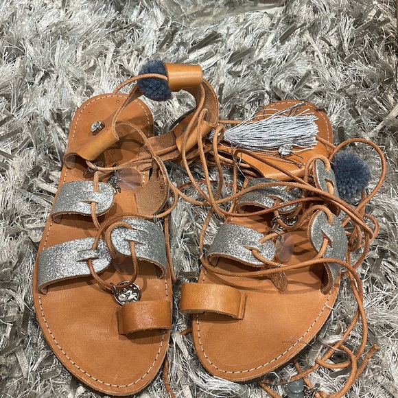 Bohemian lace up sandals with silver and navy details - Picture 2 of 2